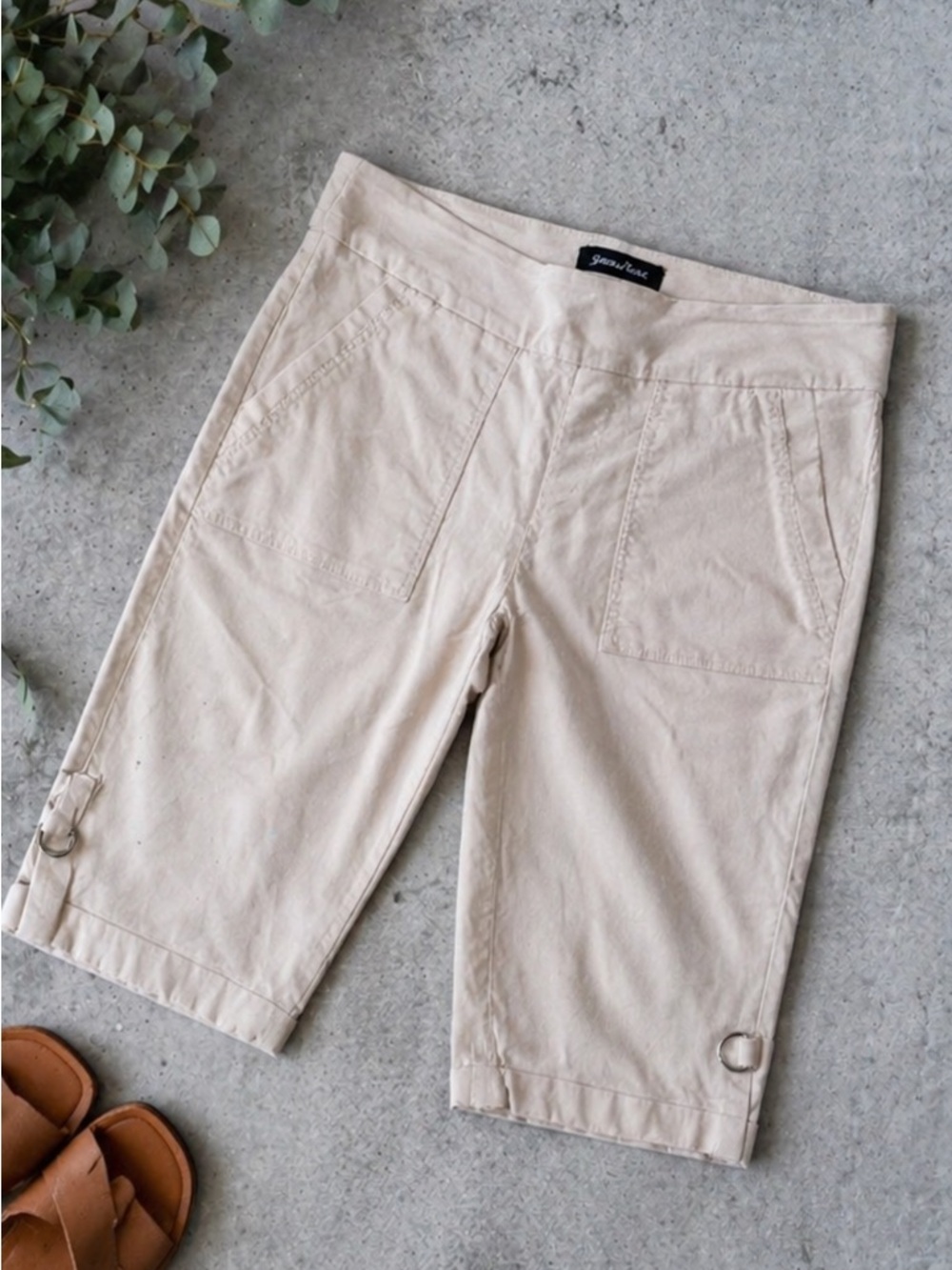 Jenna Rose Beige Bermuda Shorts | High Rise | Size M